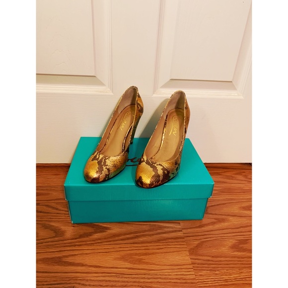 EUC Rowan Pippa Bronze Python Heels Sz 8 - Picture 1 of 4